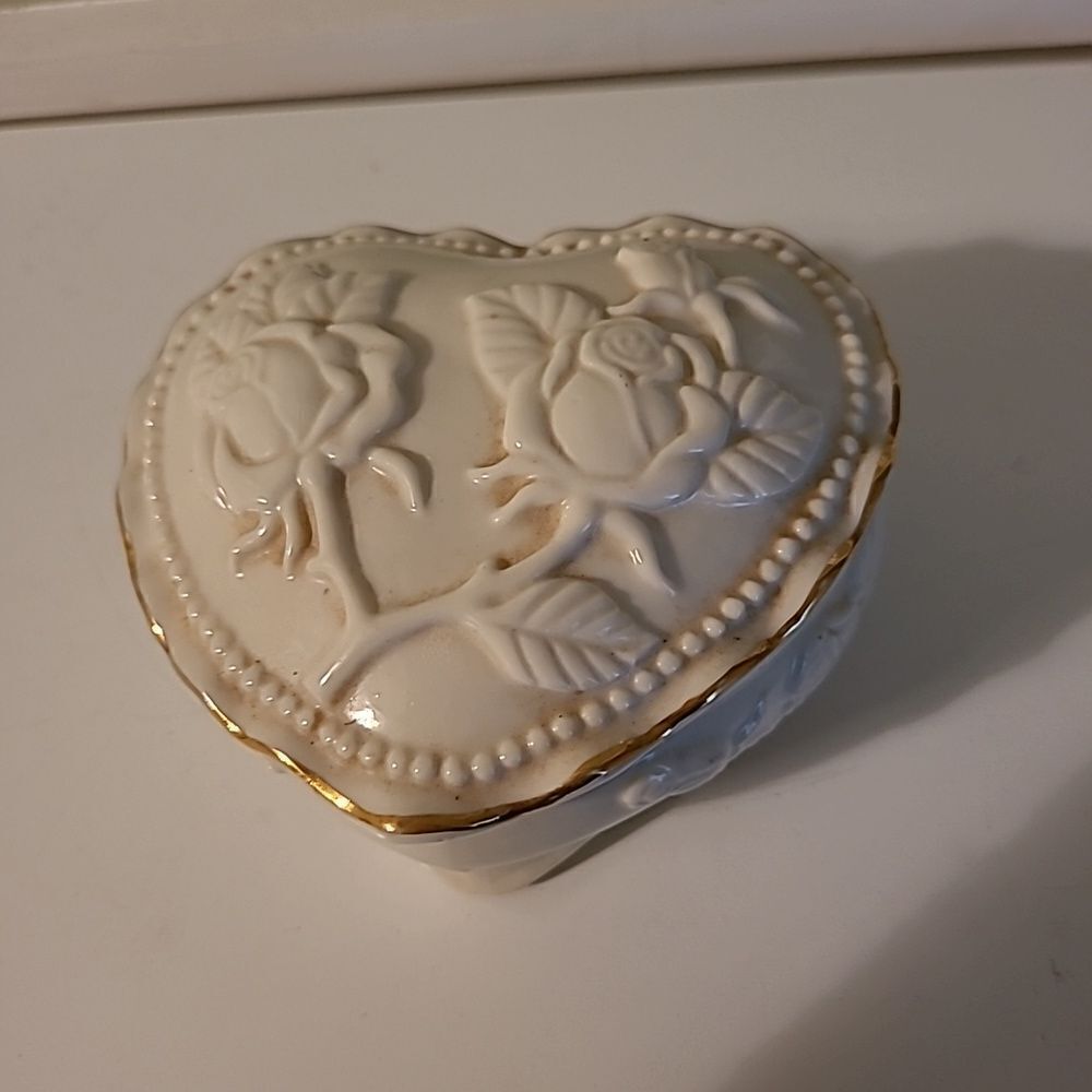 Porcelain Heart Box